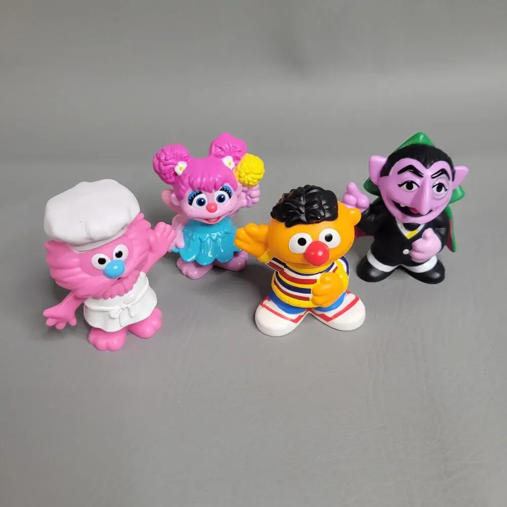 Sesame Street Workshop Lot Of 11 Figures 3” Tall Hasbro Cake Topper Elmo Grouch